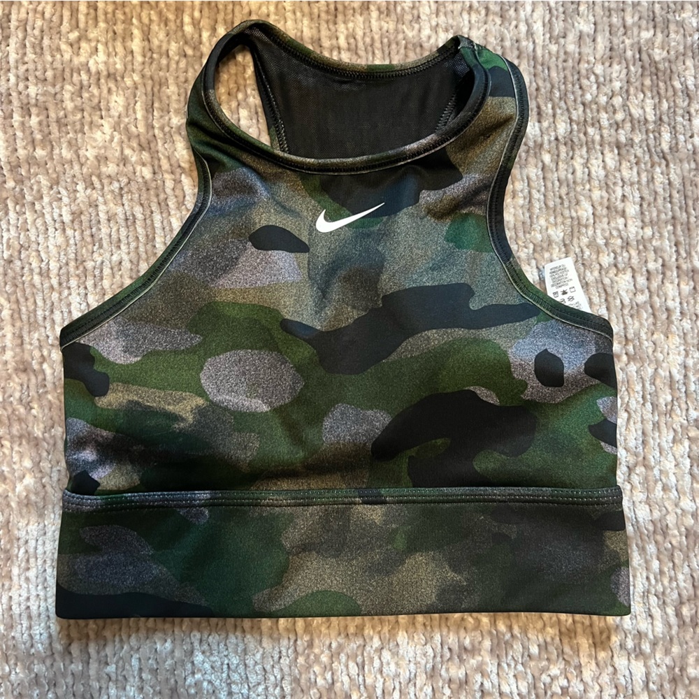 XS NWOT NIKE padded sports bra
